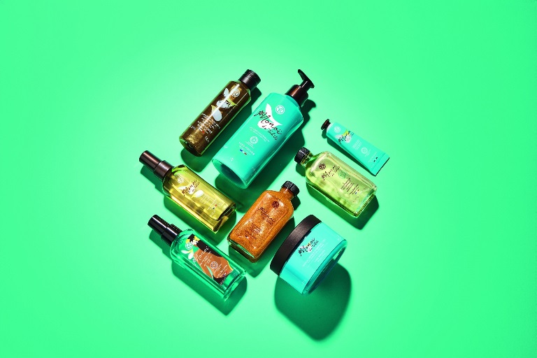 Yves Rocher ile Bu Yaz Günein Gücü ve Monoinin Büyüsü Hep Yannzda